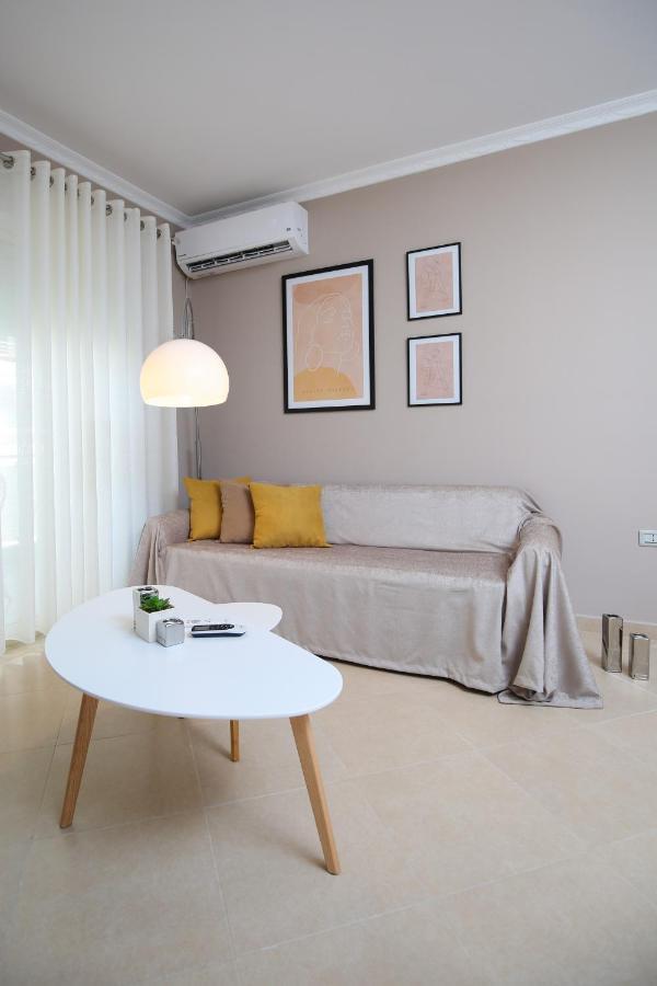 Tafa Deluxe Apartment Vlore Bagian luar foto