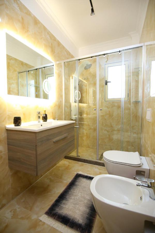Tafa Deluxe Apartment Vlore Bagian luar foto