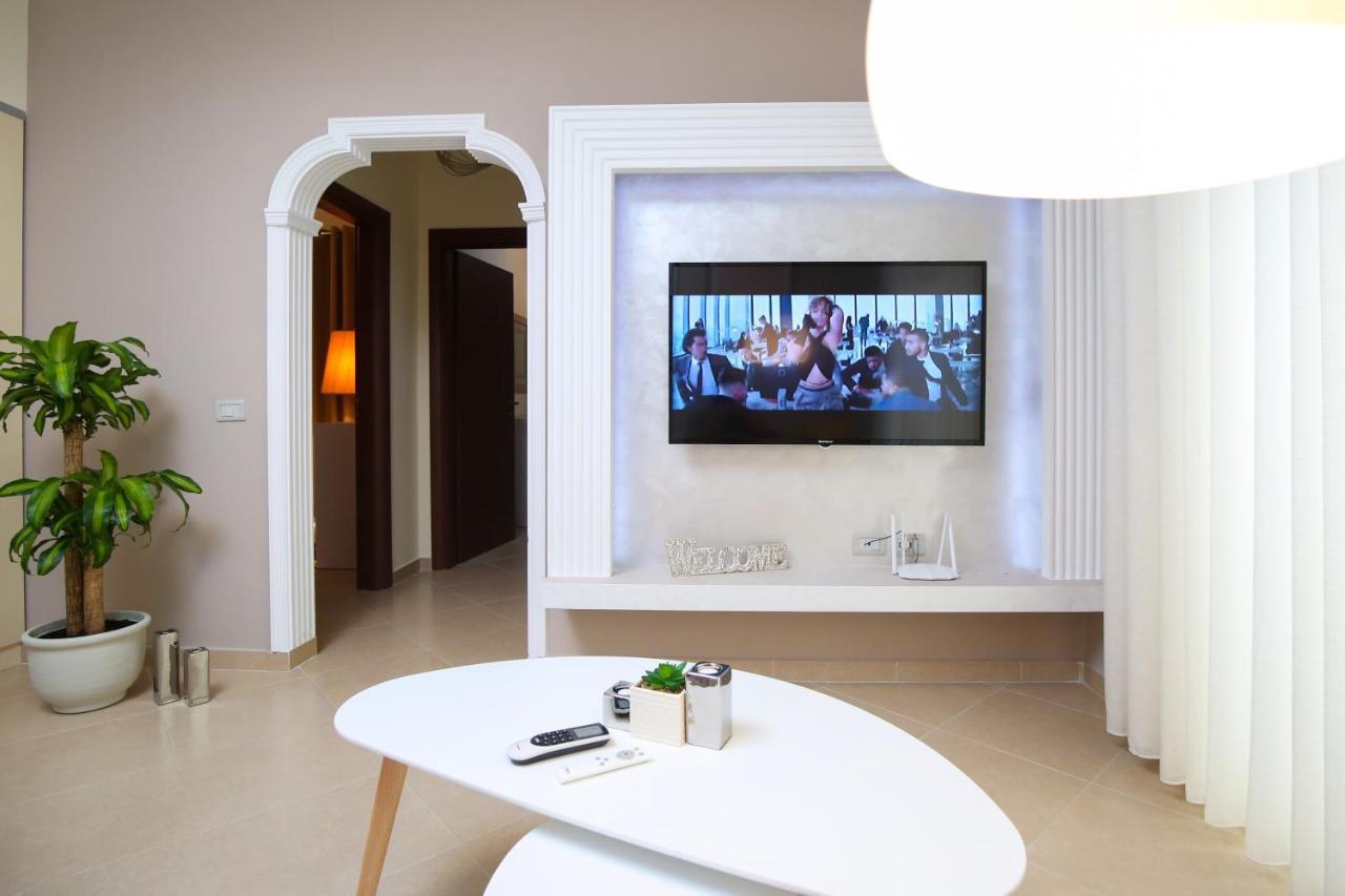 Tafa Deluxe Apartment Vlore Bagian luar foto