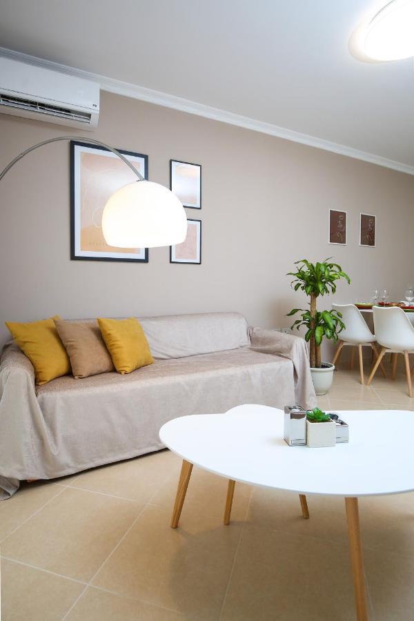 Tafa Deluxe Apartment Vlore Bagian luar foto